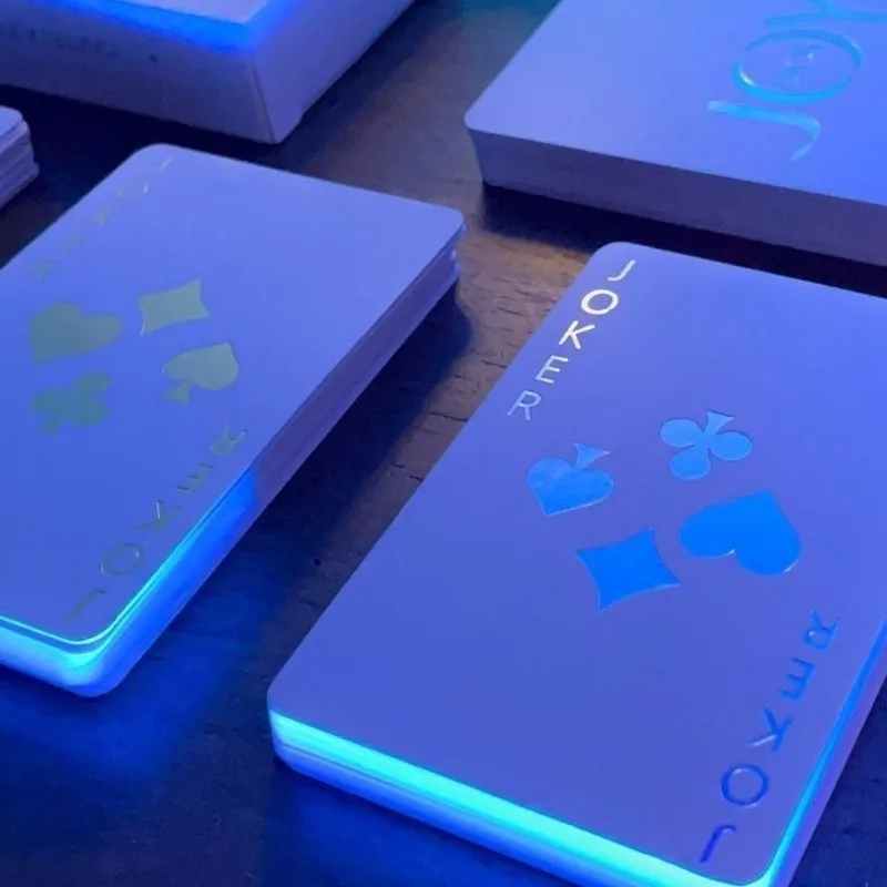 Cartas de póker de Color láser - Board Game Uno reseña y precio